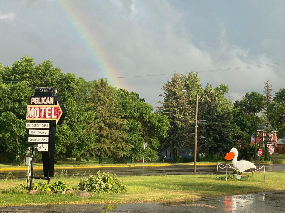 Pelican Motel Pelican Rapids 외부 사진