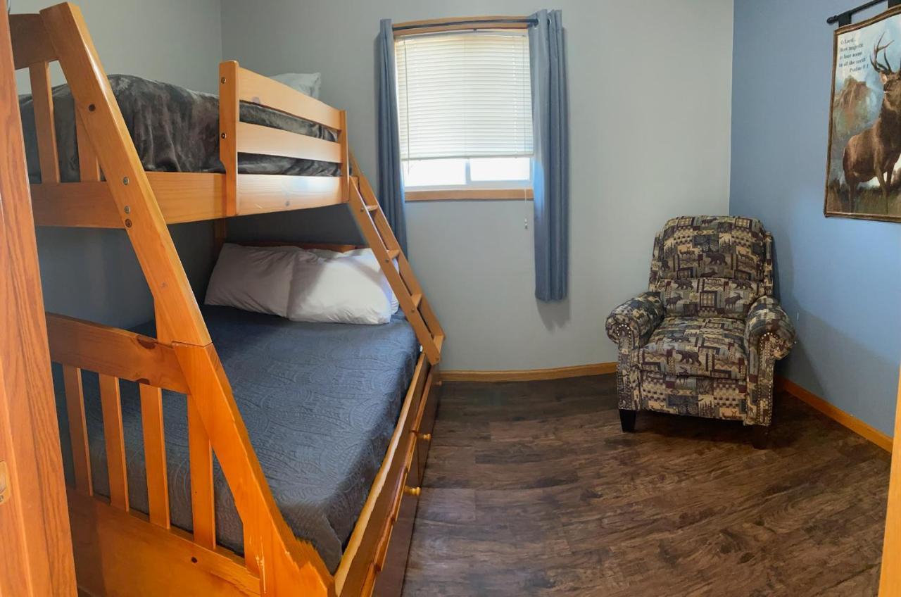 Pelican Motel Pelican Rapids 외부 사진