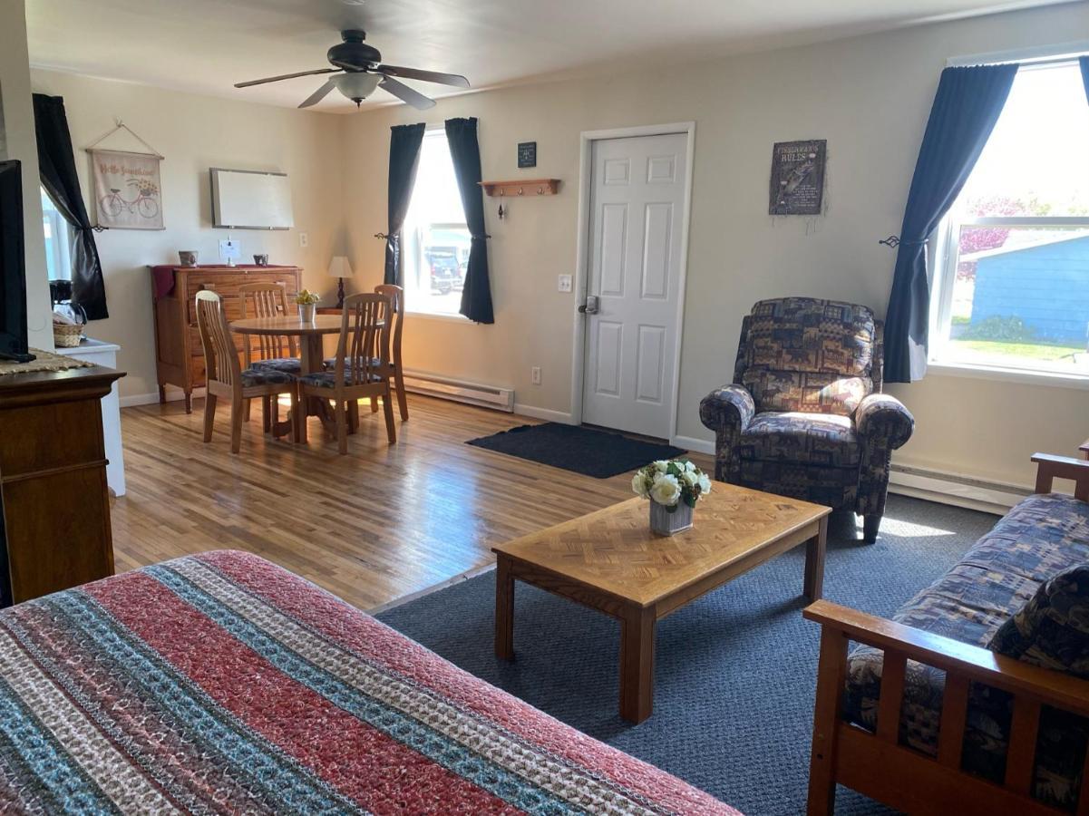 Pelican Motel Pelican Rapids 외부 사진