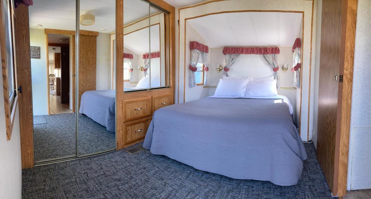 Pelican Motel Pelican Rapids 외부 사진