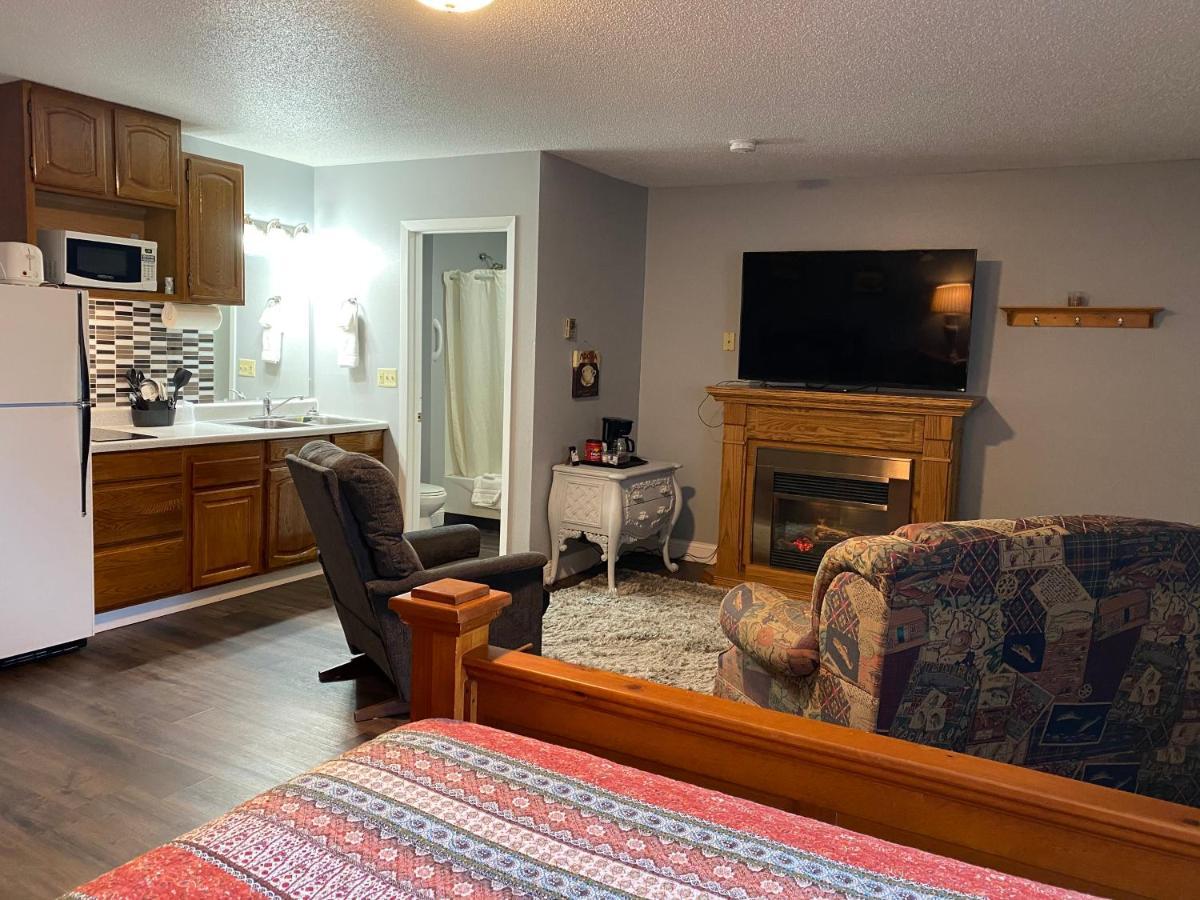 Pelican Motel Pelican Rapids 외부 사진