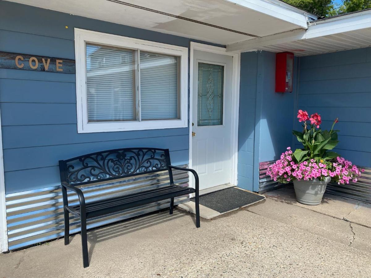 Pelican Motel Pelican Rapids 외부 사진