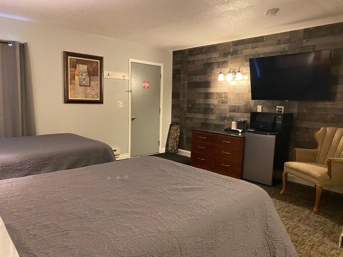 Pelican Motel Pelican Rapids 외부 사진