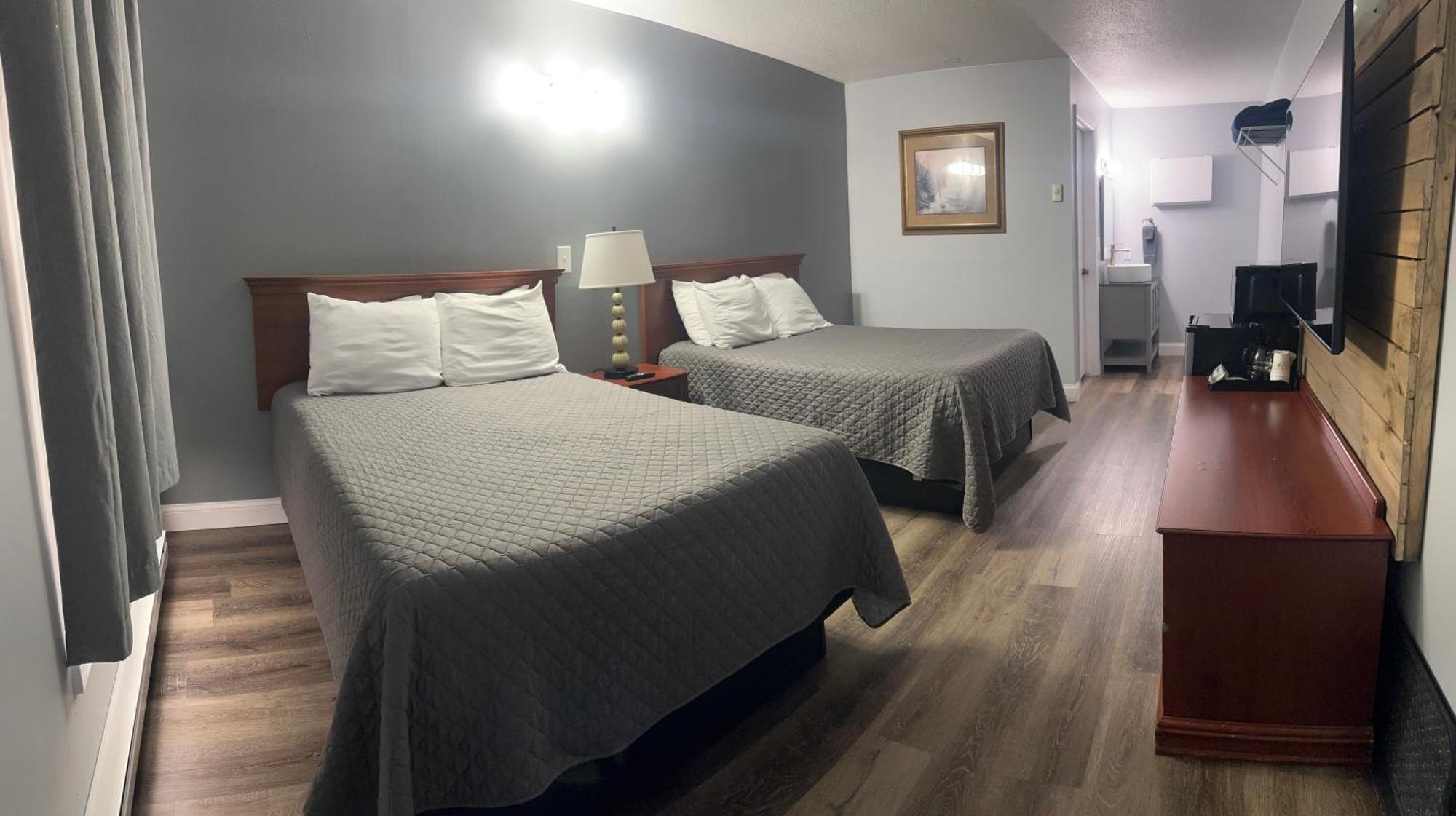 Pelican Motel Pelican Rapids 외부 사진